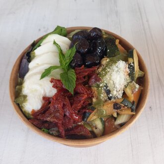 Izgara Kabaklı  Mozzarellalı Kase (Grilled Zucchini With Mozzarella) görseli