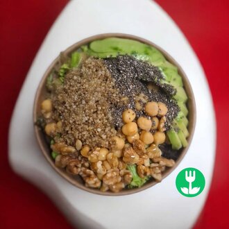 Avokadolu Kinoalı Salata ( Avocado And Quinoa Salad) görseli