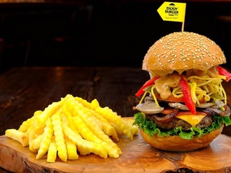 Enjoy's Special Burger görseli