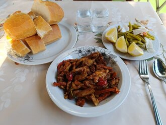 Ekmek Arası Meksika Usulü Tavuk görseli