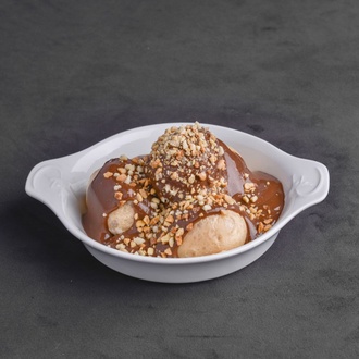 Parça Çikolatalı Dondurmalı Profiterol görseli
