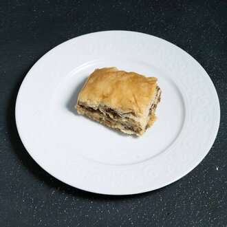 Dutlu Cevizli Börek görseli