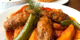 İzmir Köfte (Salça Soslu) görseli