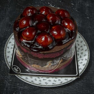Profiterollü Pasta (6-8 Kişilik) görseli