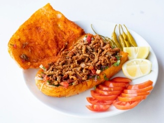 Ekmek Arası Et Tantuni görseli