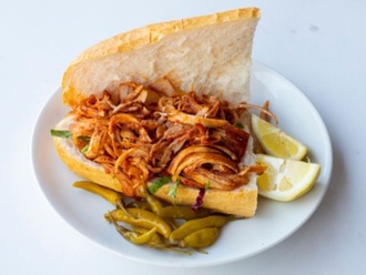 Ekmek Arası Tavuk Döner görseli