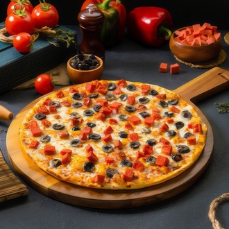 Sucuklu Zeytinli Pizza (Büyük) görseli