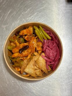 Hot Chicken Bowl görseli