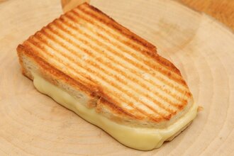 Çift Kaşarlı Tost görseli