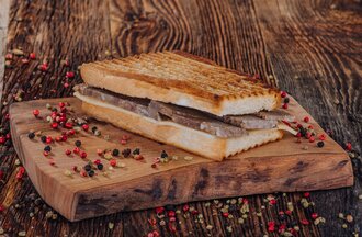 Kavurmalı Kaşarlı Tost görseli