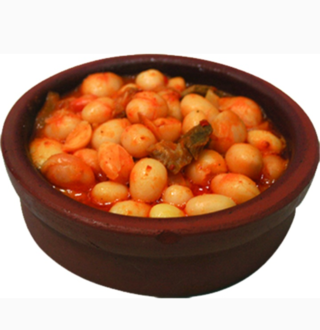 Çömlekte Etli Kuru Fasulye (Kürtün Fasulye) görseli