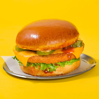 Acı Soslu Çıtır Tavuk Burger görseli