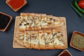 Mantarlı Pide (Açık) görseli