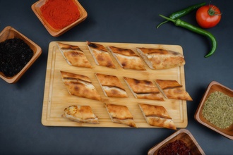 Patatesli Pide (Kapalı) görseli
