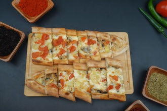 Sebzeli Pide (Açık) görseli