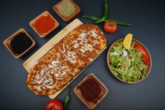 Kaşarlı Malatya Lahmacun (Uzun) görseli