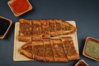Kuşbaşılı Pide (Açık) görseli