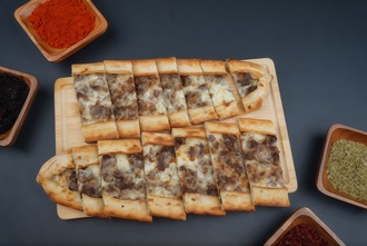 Kavurmalı Kaşarlı Pide (Açık) görseli