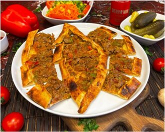 Kuşbaşılı Pide görseli