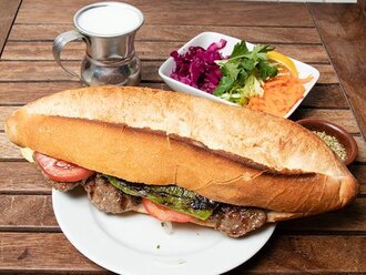 Tam Ekmek Sucuk görseli