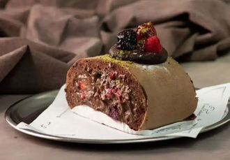 Çikolatalı Orman Meyveli Pasta görseli