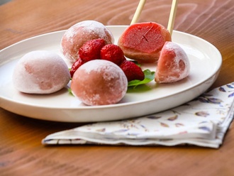 Çilekli Dondurmalı Mochi (6 Adet) görseli