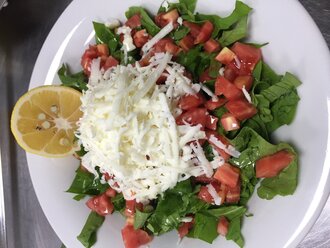 Peynirli Roka Salata görseli