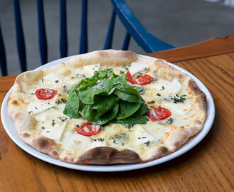 4 Peynirli Pizza görseli