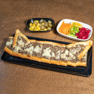 Kıymalı Kaşarlı Pide görseli