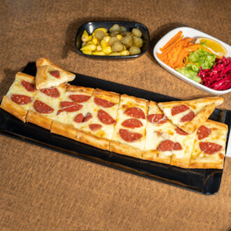 Sucuklu Kaşarlı Pide görseli