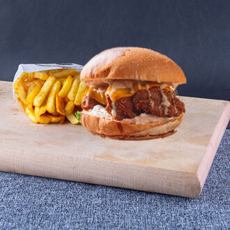 Sweet Chili Çıtır Tavuk Burger görseli