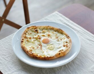 Yumurtalı & Peynirli Pide görseli