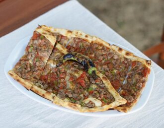 Kuşbaşılı Pide görseli