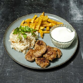 Pilav Üstü Köfte görseli