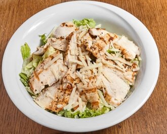 Tavuklu Sezar Salata görseli