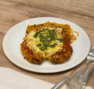 Chicken Parmigiana görseli