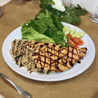 Risottolu Cajun Baharatlı Izgara Tavuk görseli