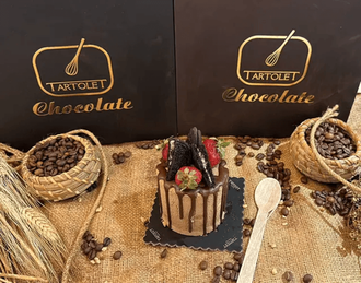 Oreolu Çilekli Pasta görseli