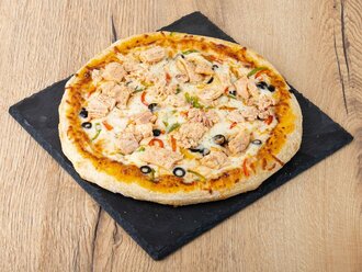 Ton Balıklı Pizza (Orta Boy) görseli
