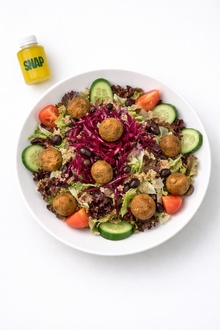 Falafel Salata görseli