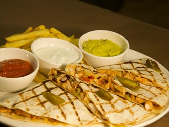 Tavuklu Quesadilla görseli