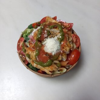 Makarnalı Sezar Salata (Caesar Salad With Pasta) görseli