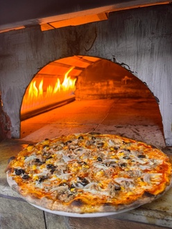 Ton Ton Pizza görseli