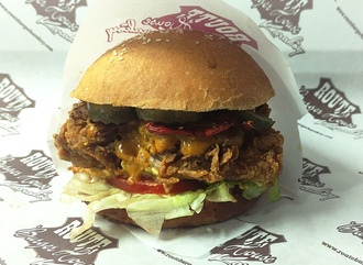 Chicken Mushroom Cheese Burger görseli
