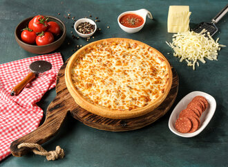 Özel Sucuklu İnce Tava Pizza (Orta Boy) görseli
