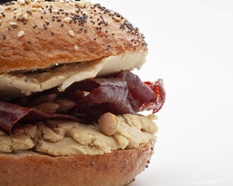 Humuslu Bagel Sandviç görseli