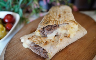 Kaşarlı Et Döner Dürüm görseli