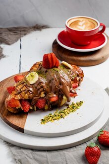 Kremalı Meyveli Kruvasan görseli