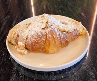 Bademli Kruvasan görseli