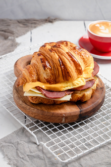 Pastırmalı Kruvasan görseli